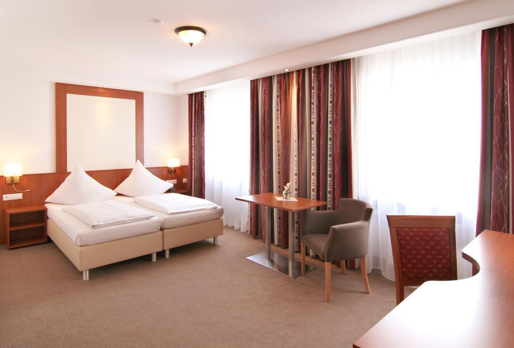 Hotel St. Georg Regensburg Exteriör bild